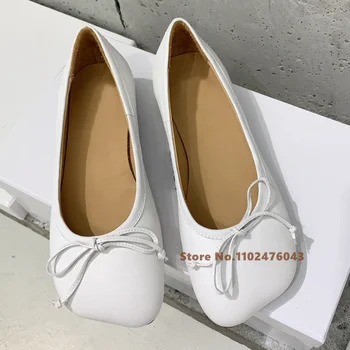 2023 Nauji apvalūs pirštų vienviečiai batai Moterys Natūrali oda Med kulnas Mieli lanko Šaallow batai Elegent Chunky kulnas Baleto pompos